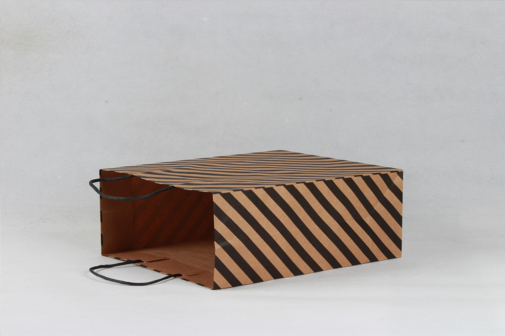 斜條紋商務(wù)型牛皮紙袋 斜條紋商務(wù)型牛皮紙袋