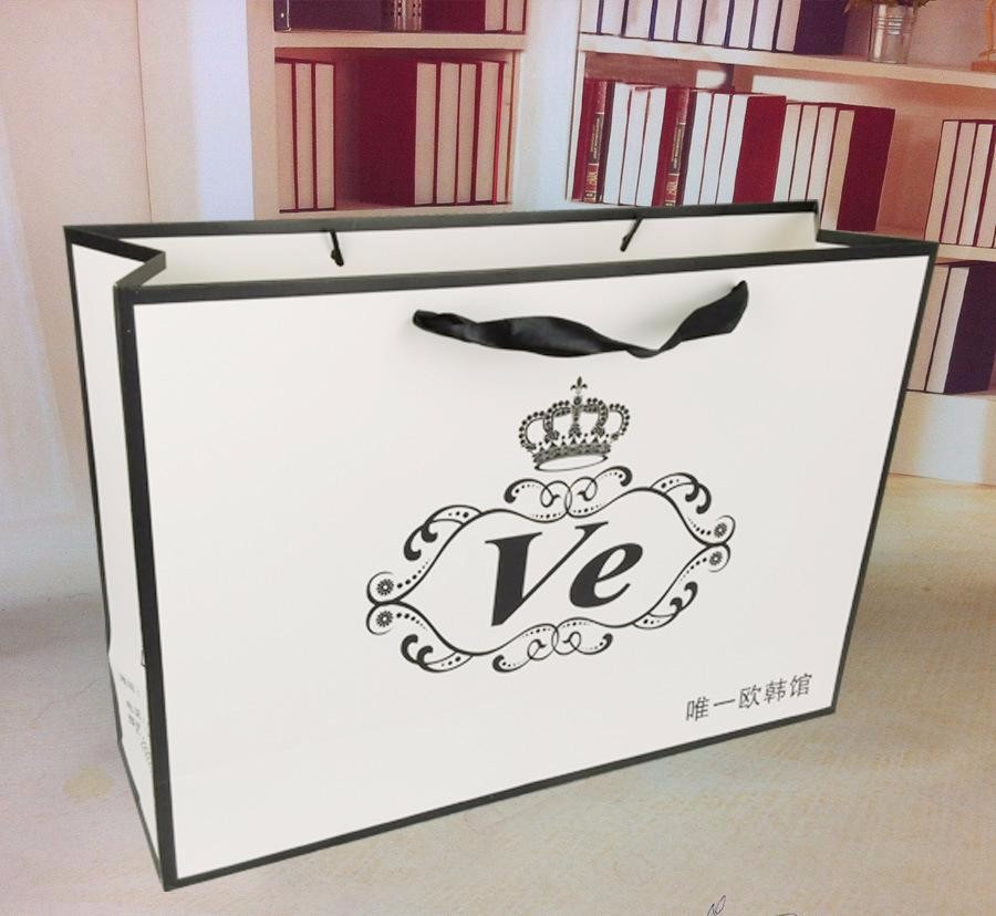 紙袋在不斷程上升趨勢(shì)的流行起來